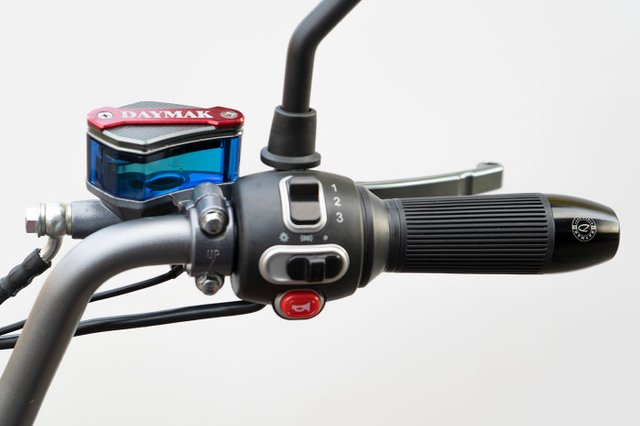 beast 2 throttle.jpg